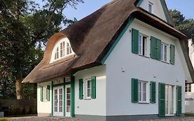 Traditionelles Reethaus direkt an der Ostsee